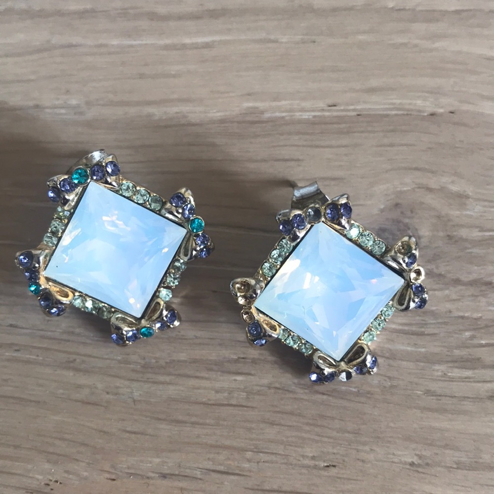 SALE!!  🛍Vintage Square Earrings